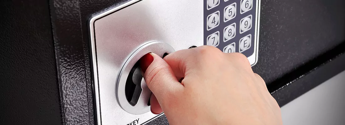 Safe Replacement in Jasmine Estates, FL